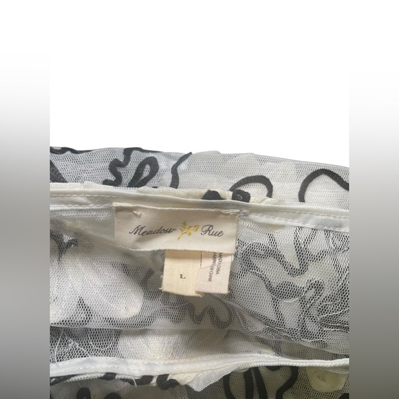 Meadow Rue Anthropologie Cherry Blossom Sheer Black White Floral Blouse Size L - Picture 6 of 6